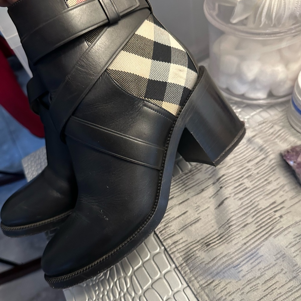 Burberry booties